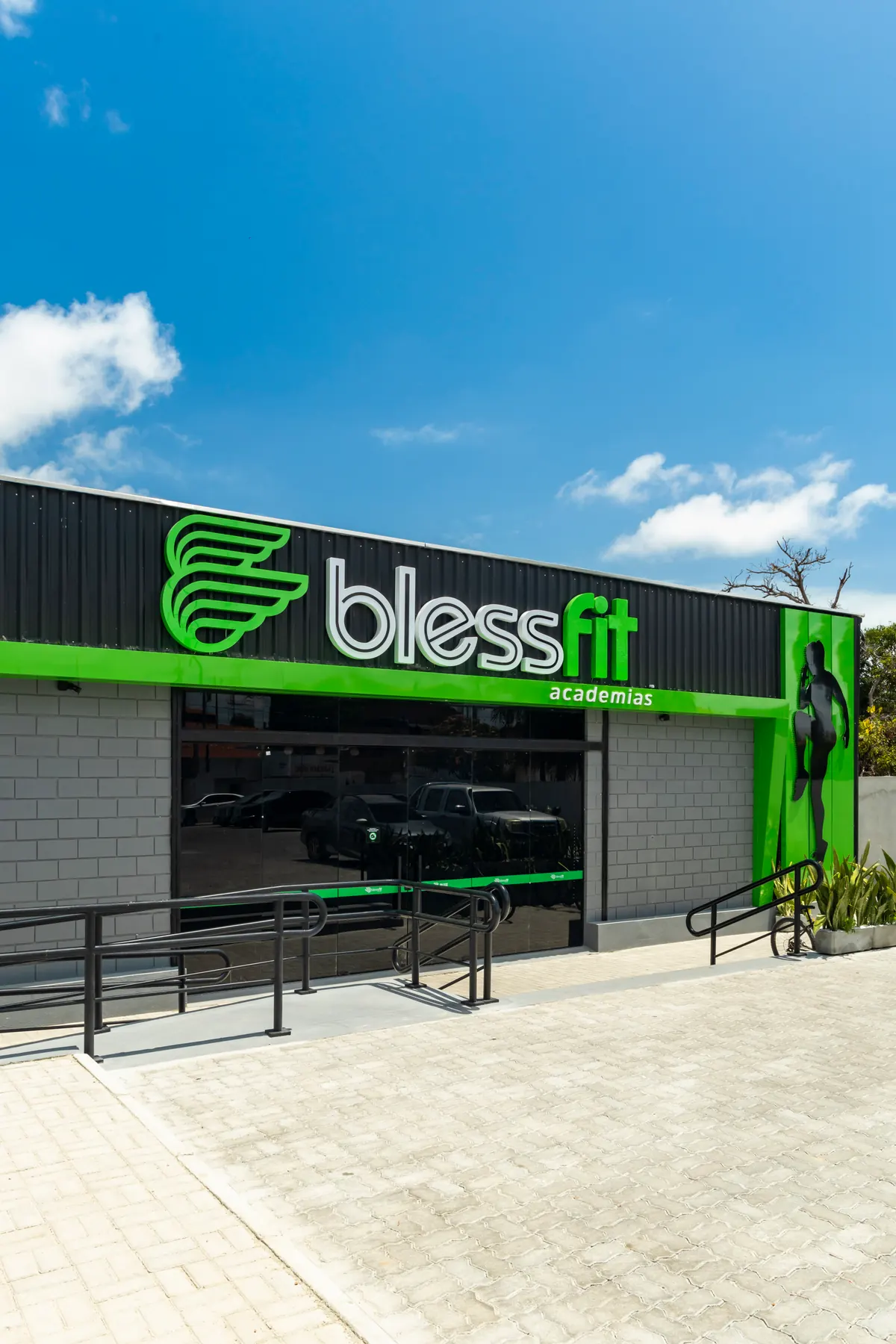 Blessfit Academias — sinalização fachada Art Final Brasil